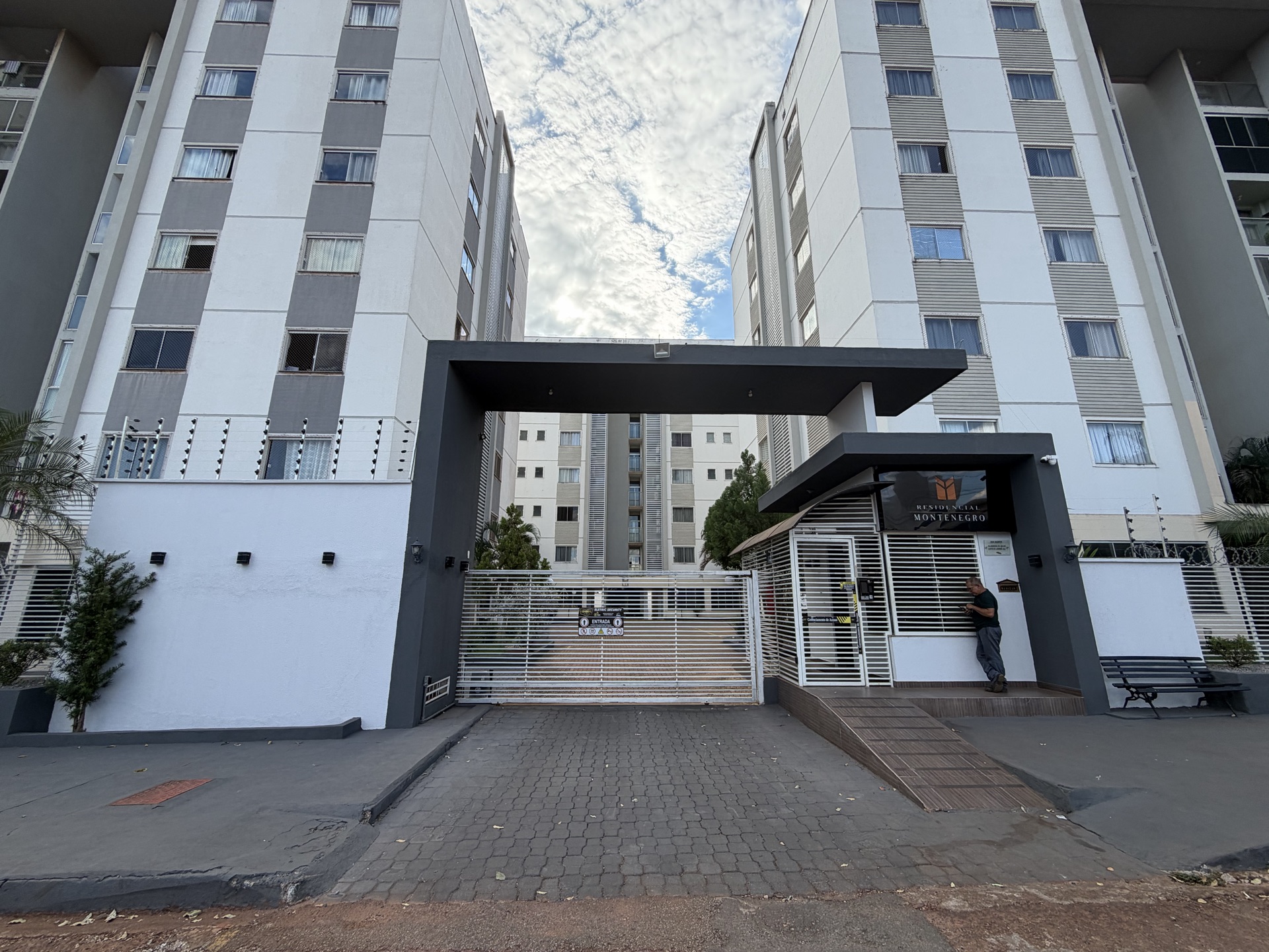 Apartamento de 3 quartos com suíte na 304 Norte — foto 2
