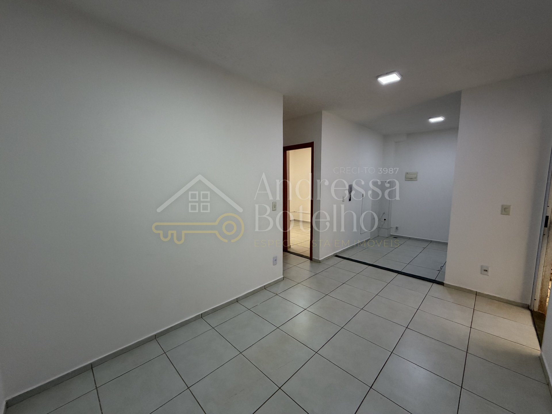 Apartamento térreo de 2 quartos com 2 quintais no Palmeira Imperial, 402 Norte — foto 2