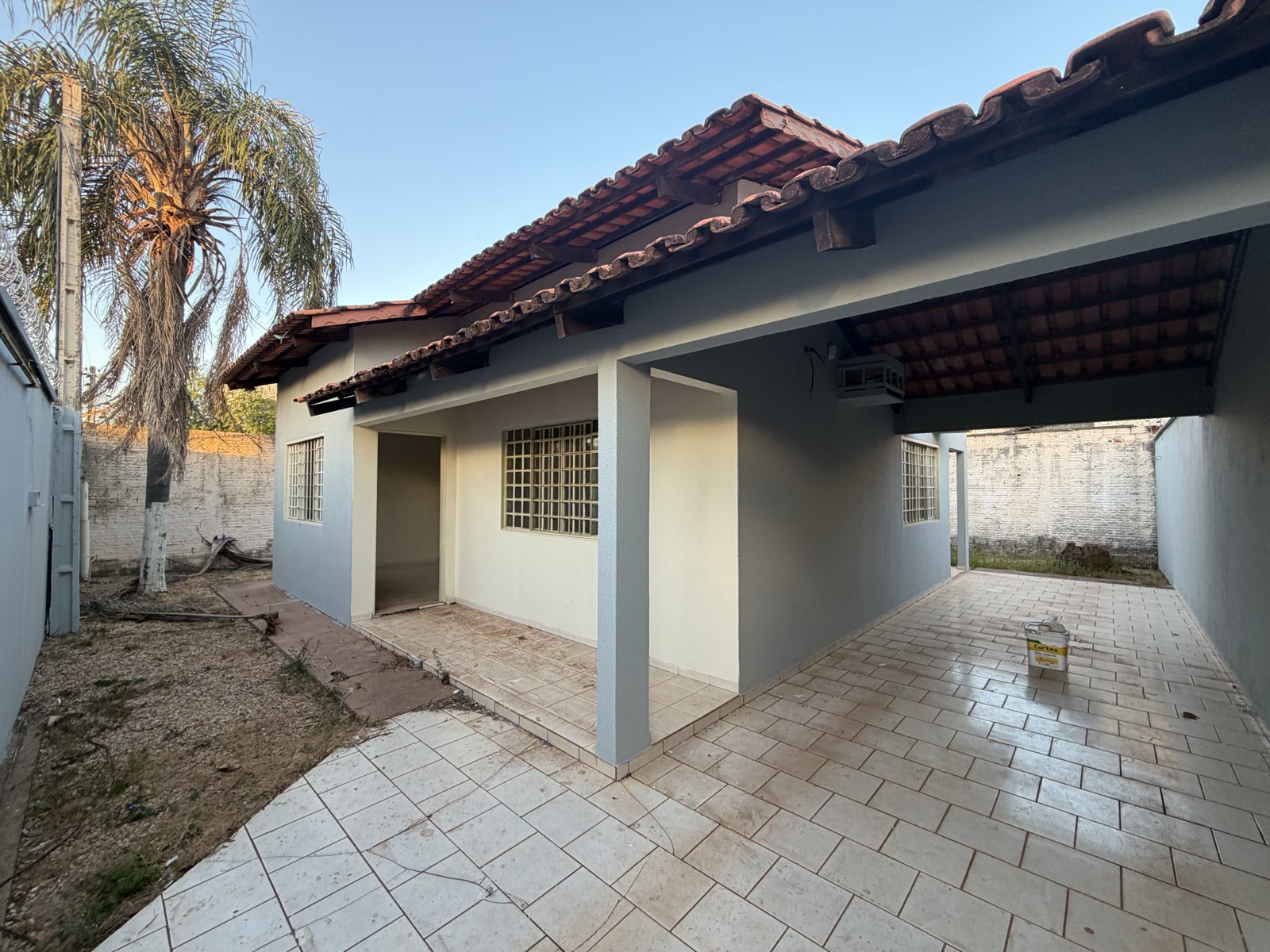 Casa de 2 quartos com quintal grande para alugar na 606 Sul — foto 2