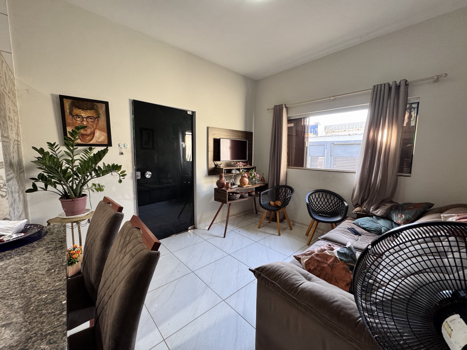 Casa de 2 quartos com suíte e cozinha planejada na 604 Norte — foto 2