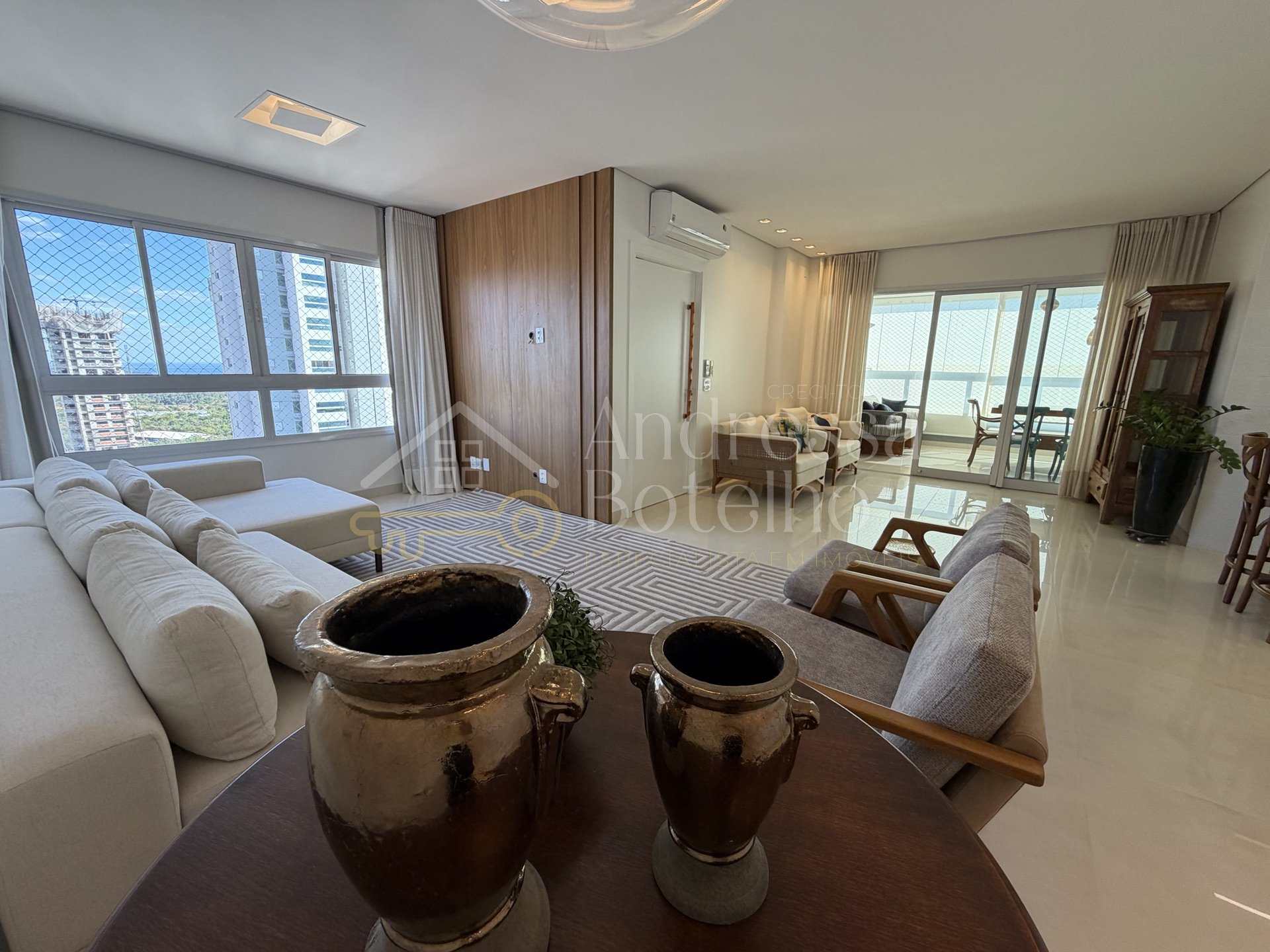 Apartamento mobiliado de 3 suítes à venda no Imperador do Lago