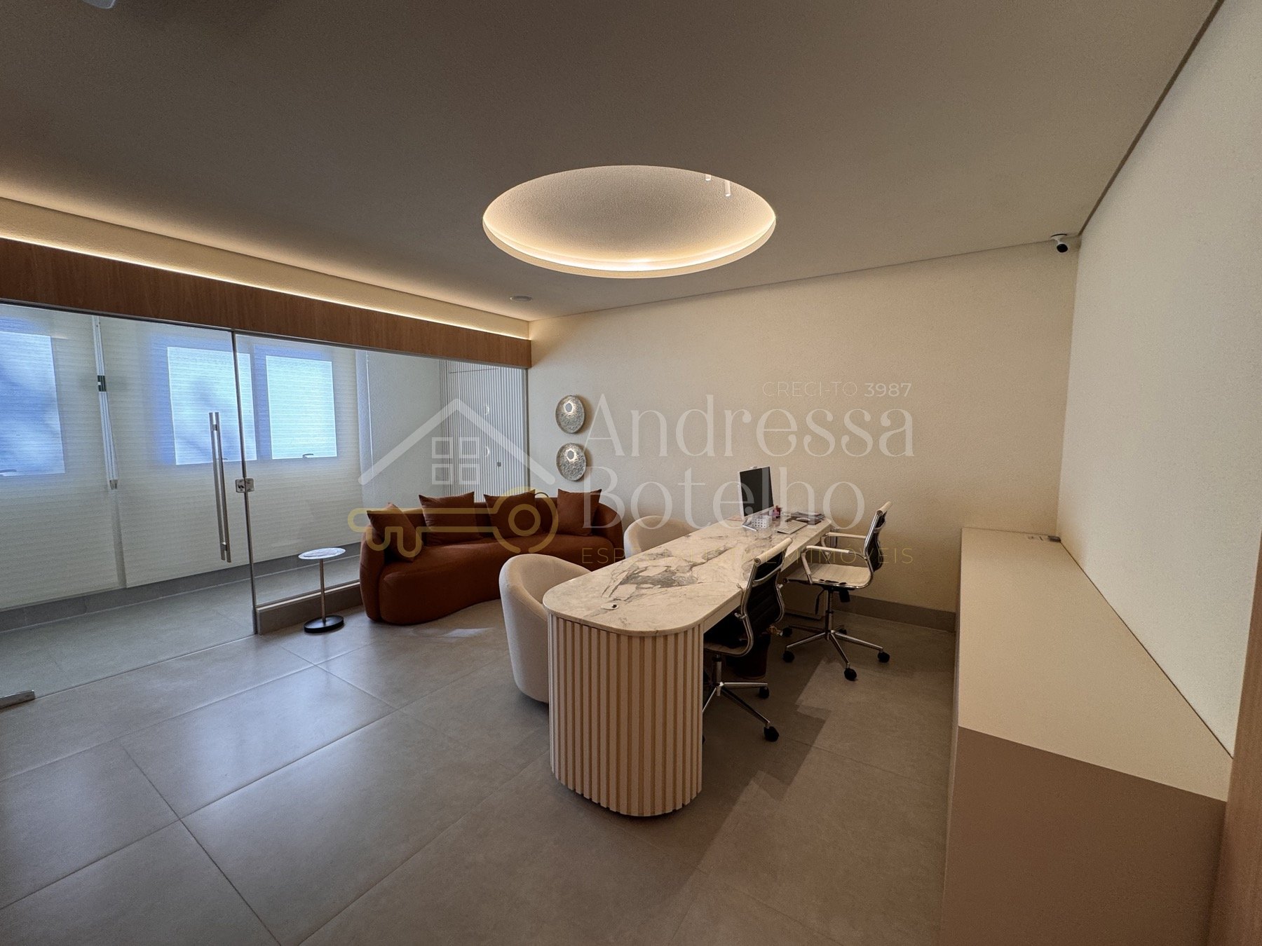 Sala em clínica médica na 204 Sul, com secretária e estrutura inclusas — foto 4
