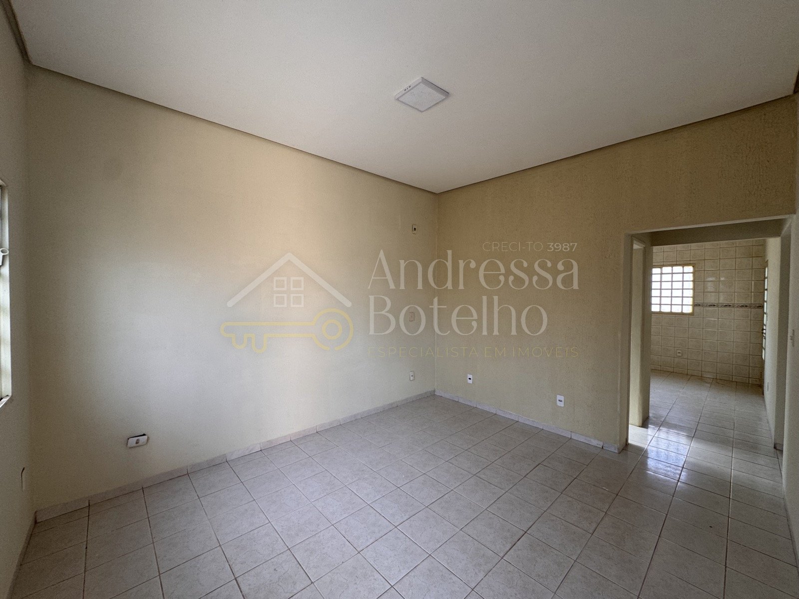 Casa de 2 quartos com quintal grande para alugar na 606 Sul — foto 3