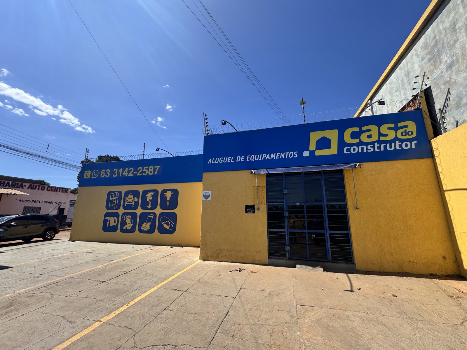 Prédio comercial de esquina na Avenida Tocantins, em Taquaralto — foto 2