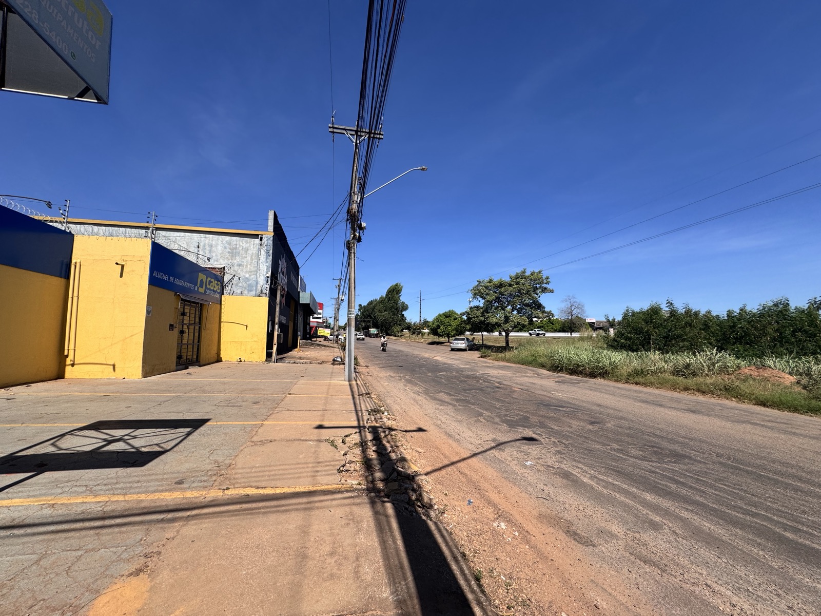 Prédio comercial de esquina na Avenida Tocantins, em Taquaralto — foto 5
