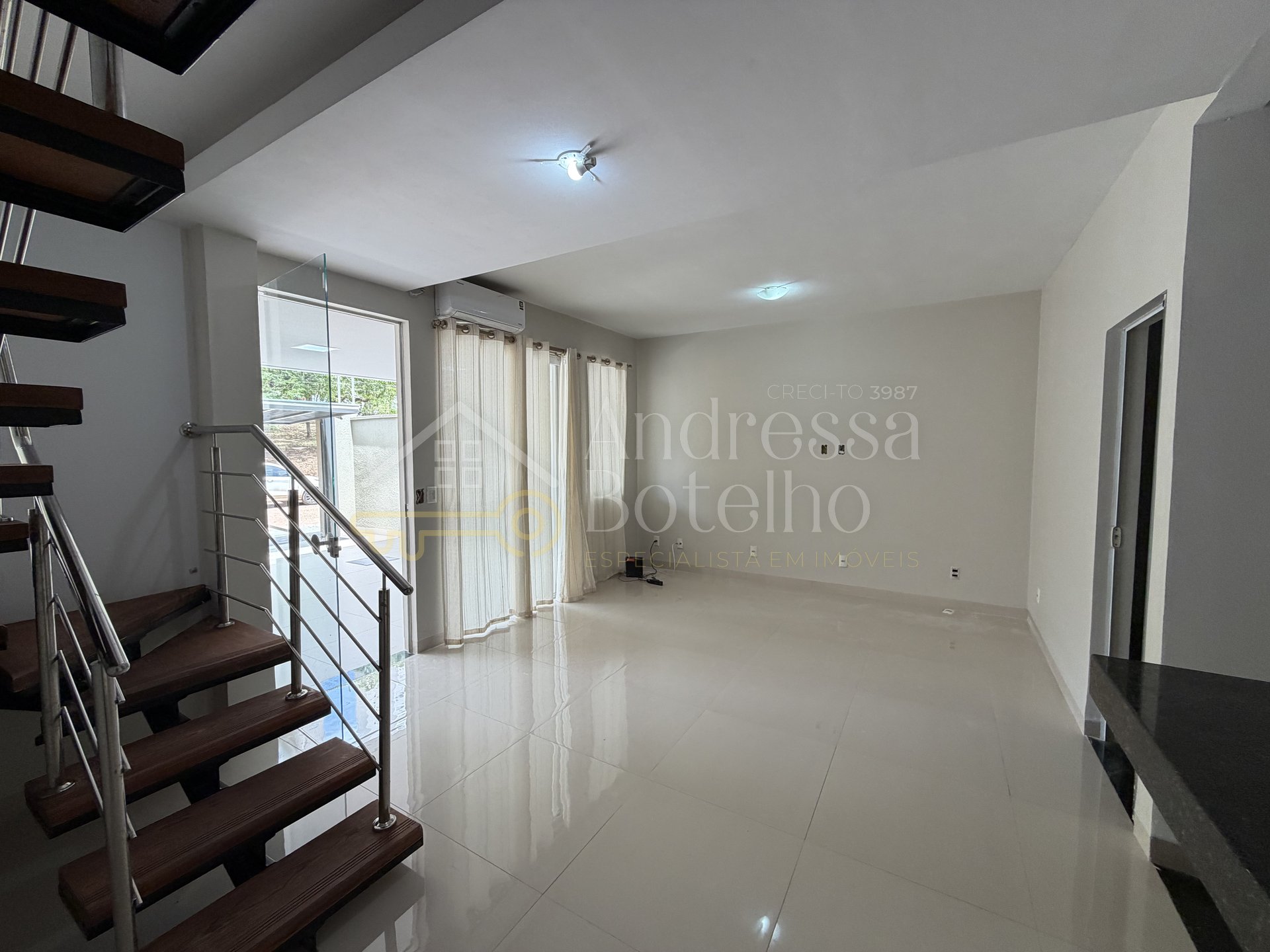 Sobrado de 4 suítes com área gourmet na 105 Norte — foto 3